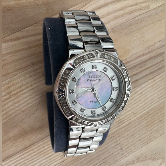 Citizen Eco Drive Ladies Watch 40 Real Diamonds White Gold Tone Mother of Pearl - Picture 1 of 15